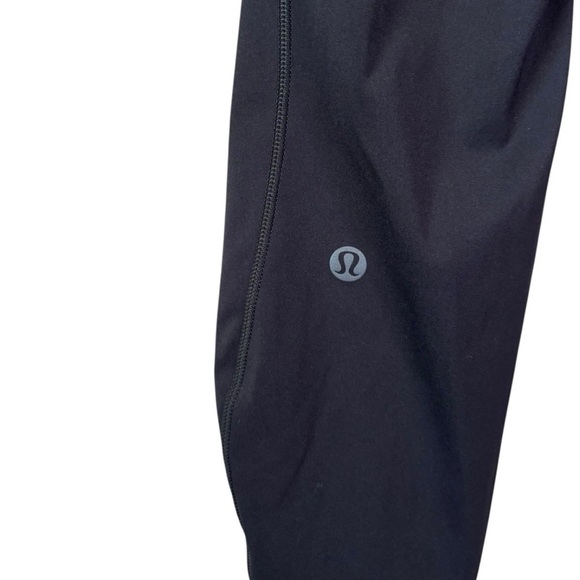 Lululemon Base Pace High-Rise Leggings Size 6 / 23.5" Inseam Black Crops Capri - Picture 4 of 5